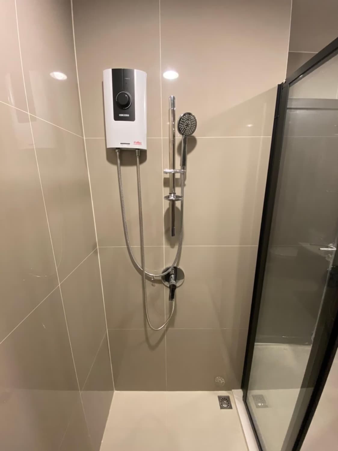 1 Bed Condo for Sale in Huai Khwang - Image 4