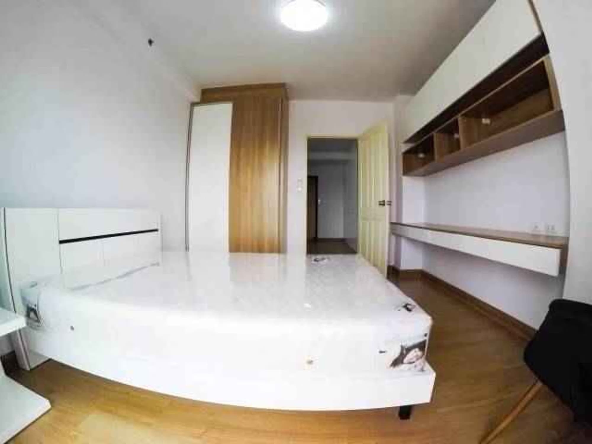  - Image 5