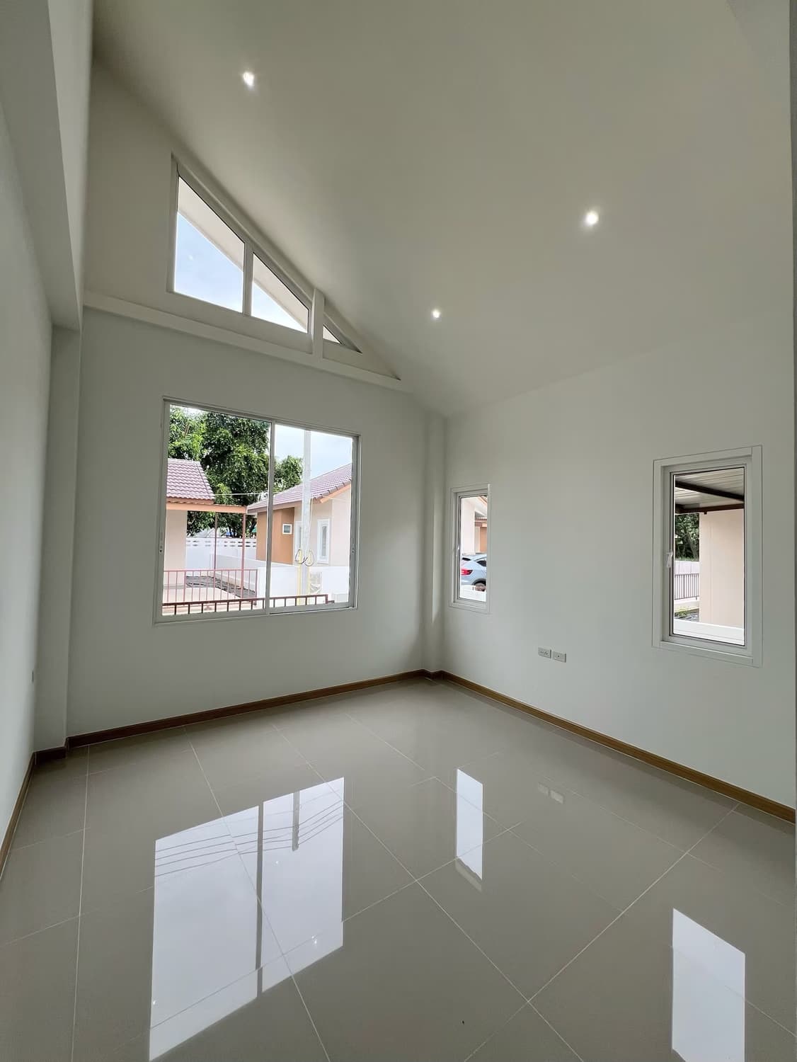 3 Bed House for Sale in Saraphi - Image 7