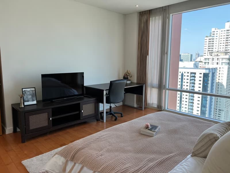 2 Bed Condo for Rent in Watthana