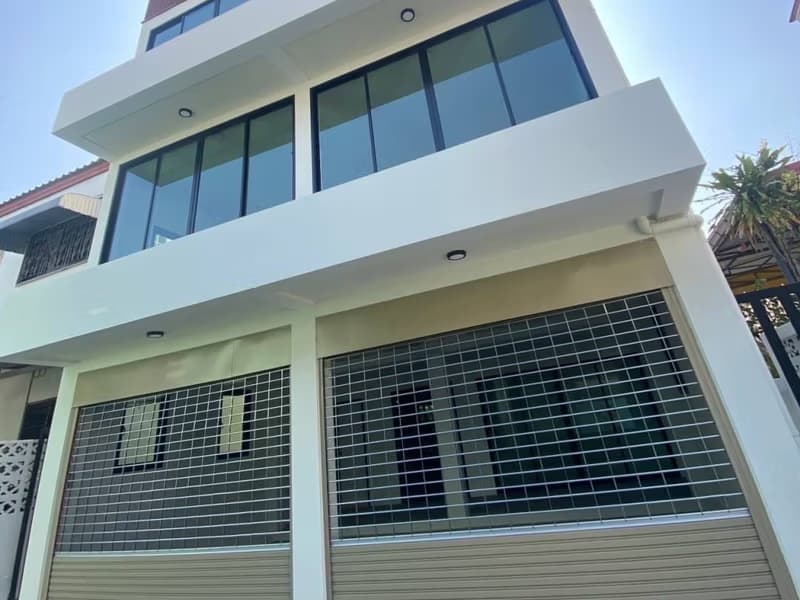 House for Rent, Sale in Watthana.