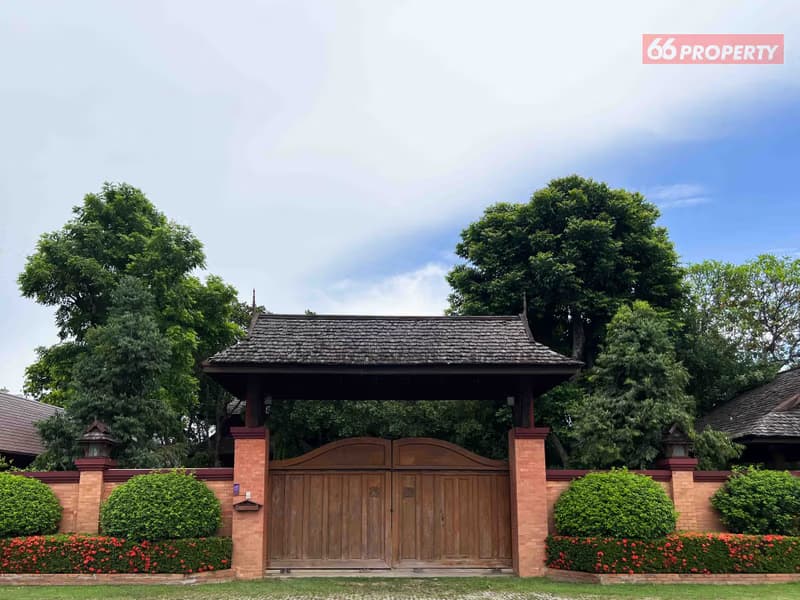 Spacious Pool Villa next to Ping River