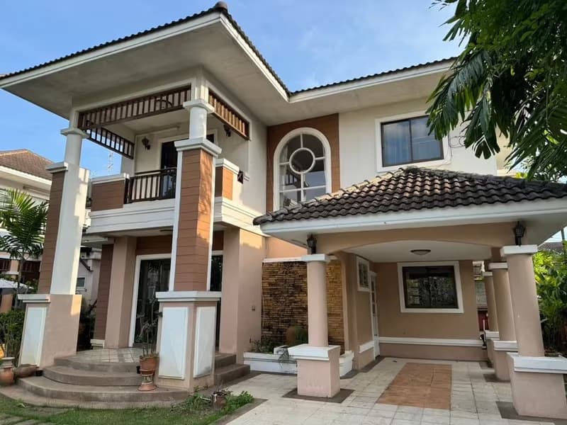 4 Bedroom undefined