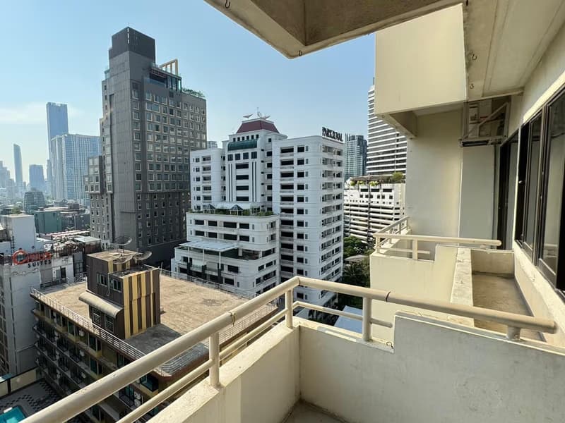 1 Bed Condo for Rent  Near Nana BTS