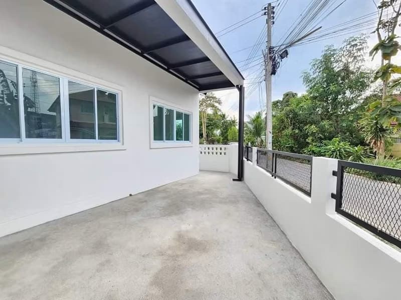 3 Bed House for Rent in Saraphi