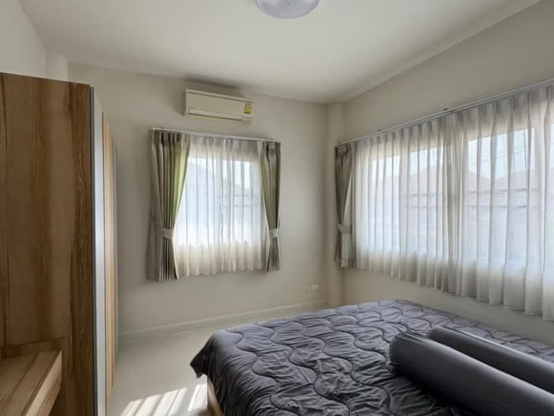 4 Bed House for Rent in San Kamphaeng