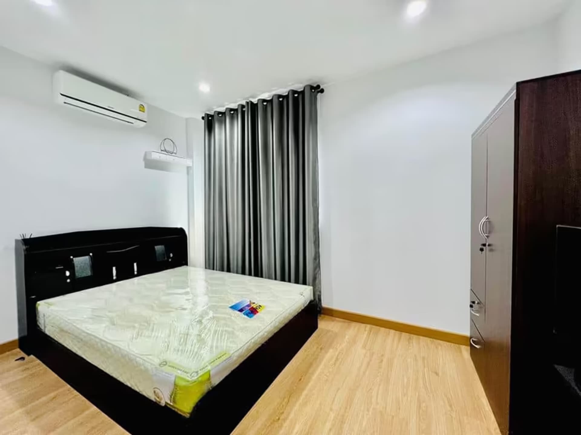  - Image 8