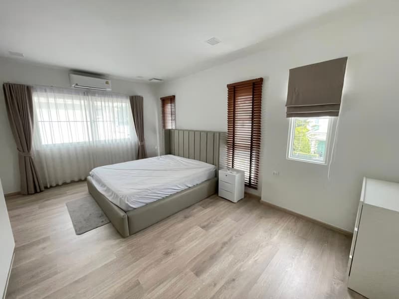 3 Bed House for Rent and Sale in Bang Phli