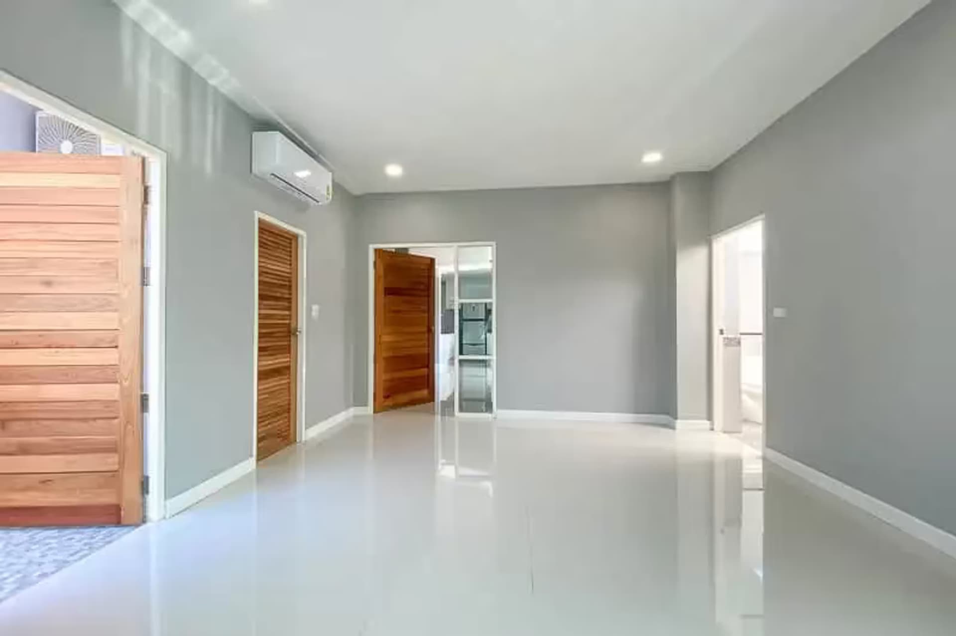 4 Bedroom House - Image 33