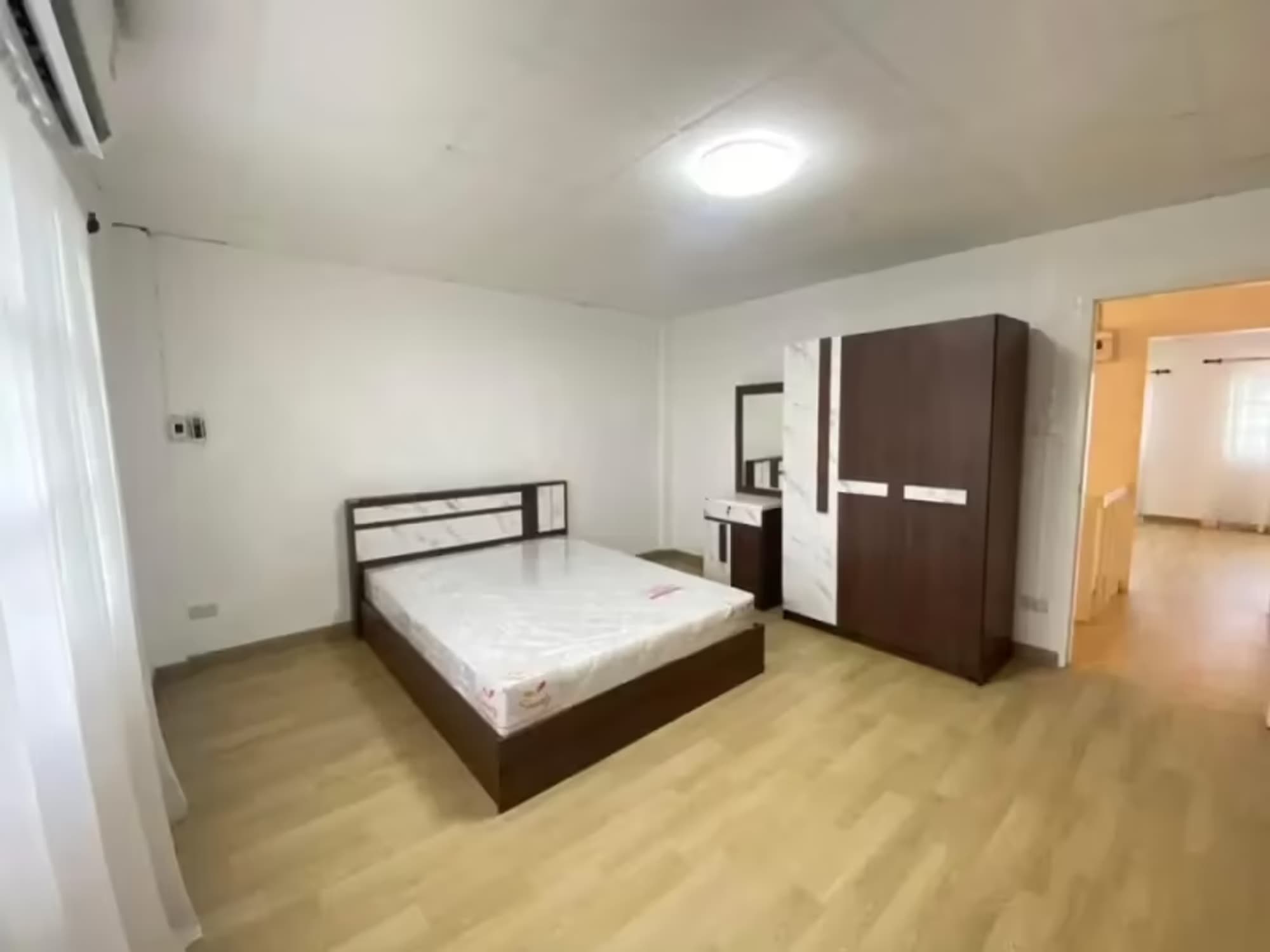 2 Bedroom House - Image 6