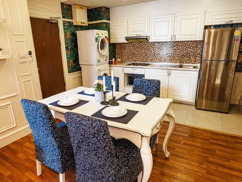 Condo for Rent at Le Luk Condominium