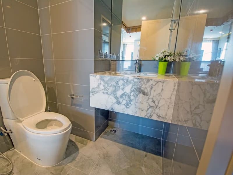 1 Bedroom Condo