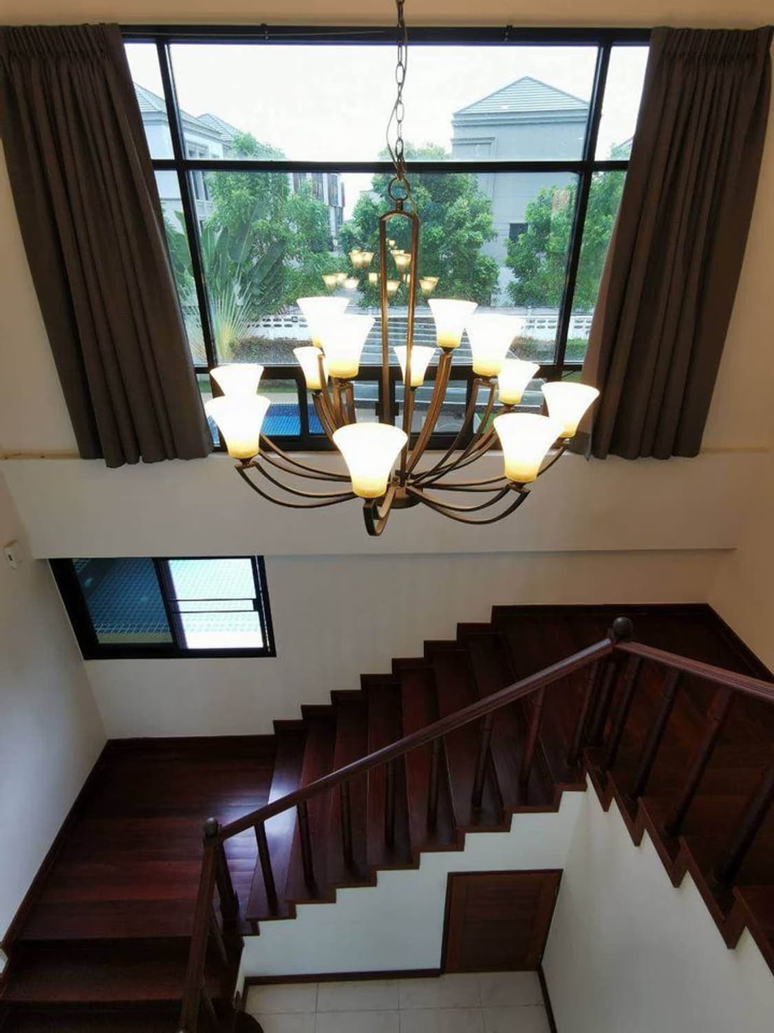 4 Bedroom House - Image 11