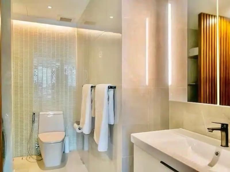2 Bed Condo for Rent in Khlong Toei