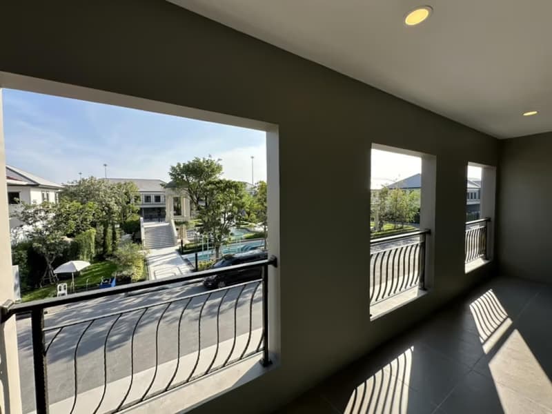 5 Bed House for Rent in Saphan Sung
