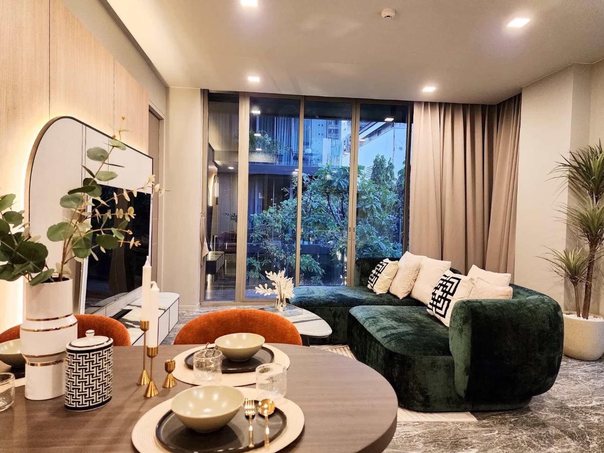 2 Bed Condo for Sale in Watthana - Image 1