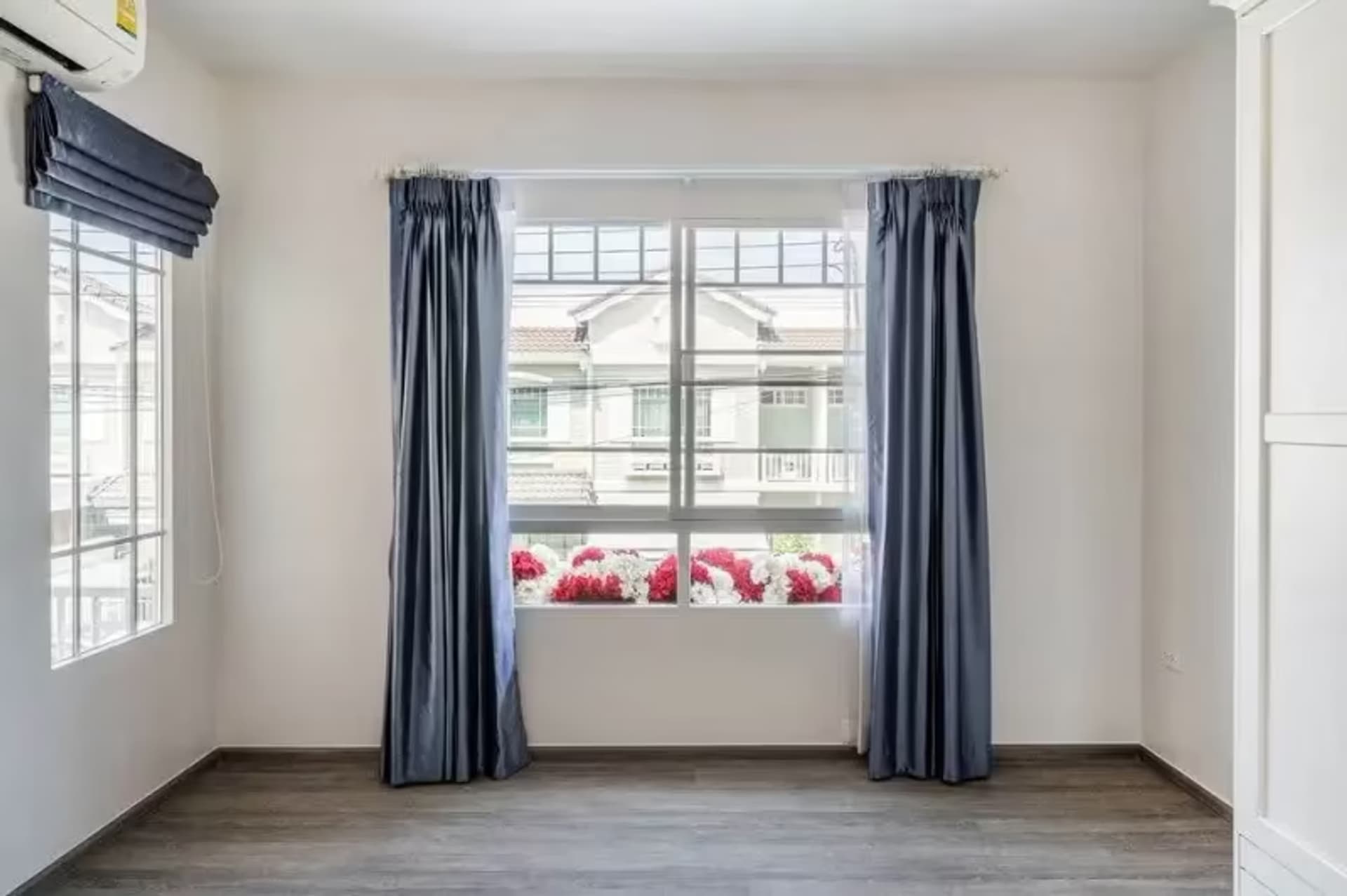 2 Bedroom House - Image 4