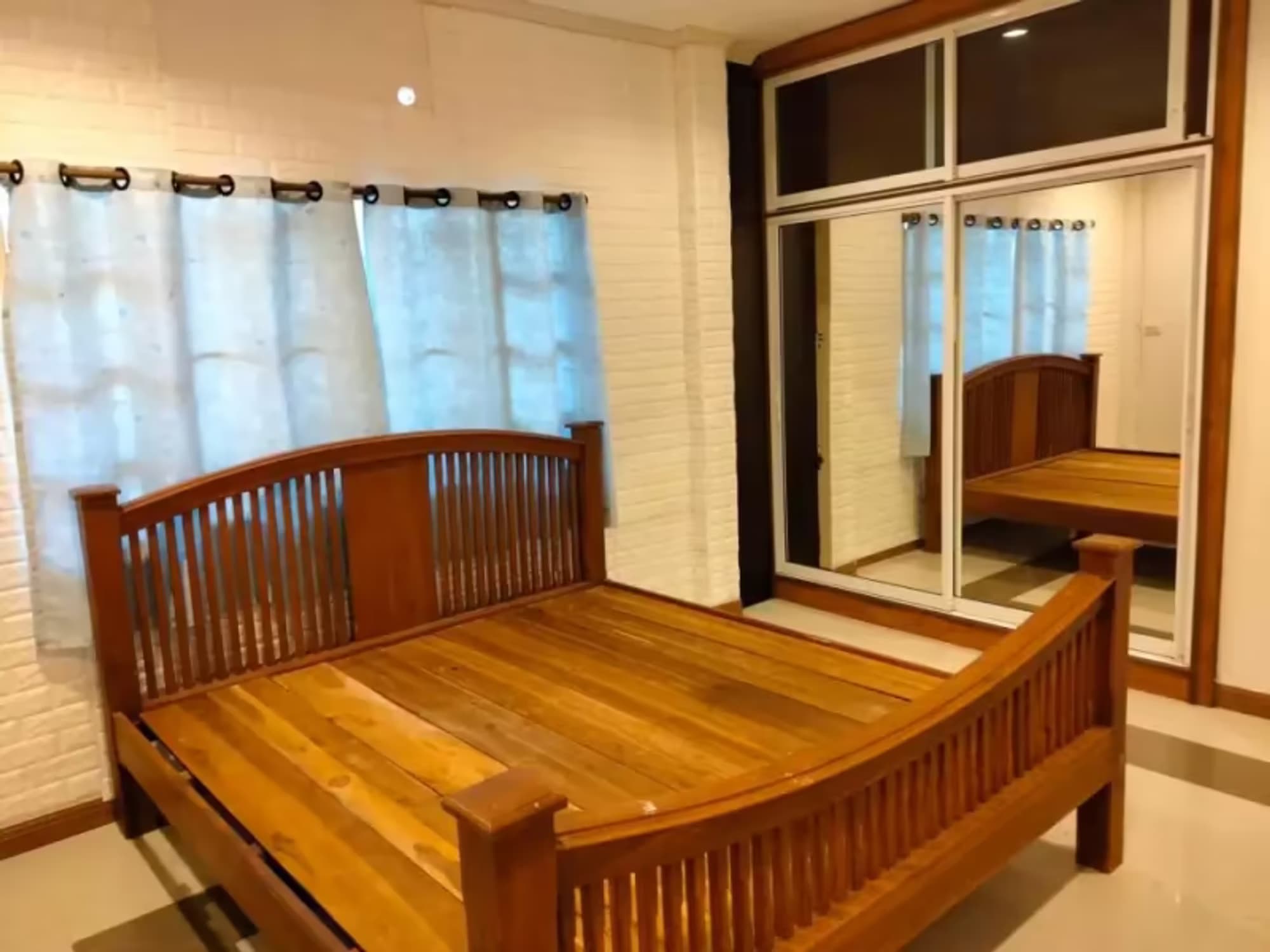 3 Bedroom House - Image 5