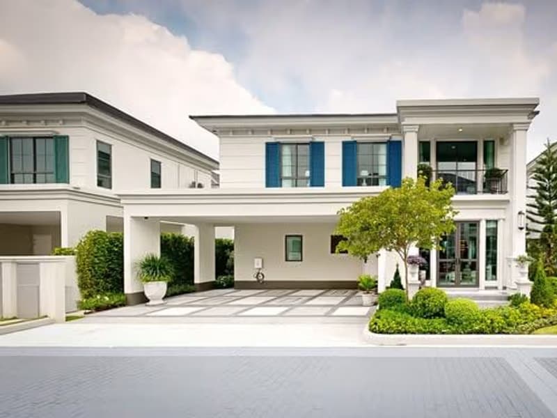 4 Bed House for Rent in Bang Phli District