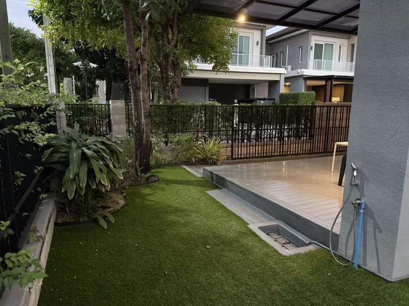 3 Bed House for Rent in Bang Na