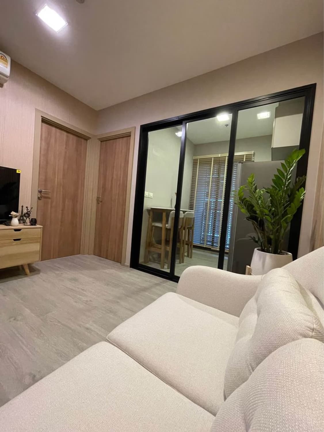 1 Bed Condo for Sale  Near Phra Ram 9 MRT - Image 8