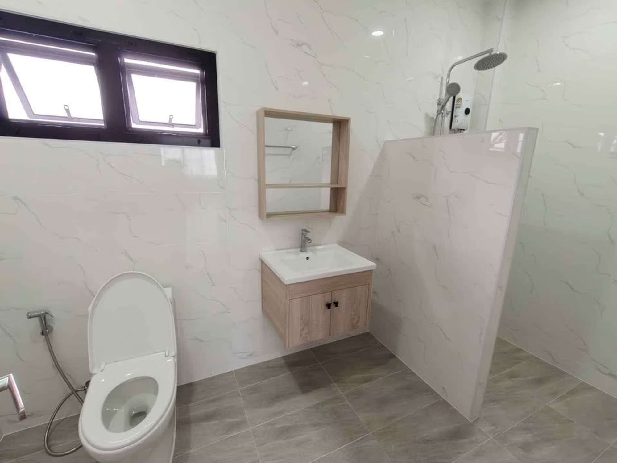 4 Bed House for Rent in Mueang Chiang Mai - Image 10