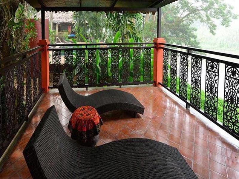 20 Bed House for Rent and Sale in Saraphi