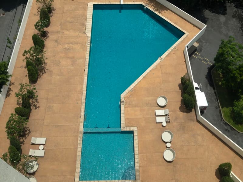 3 Bed House for Rent in Khlong San