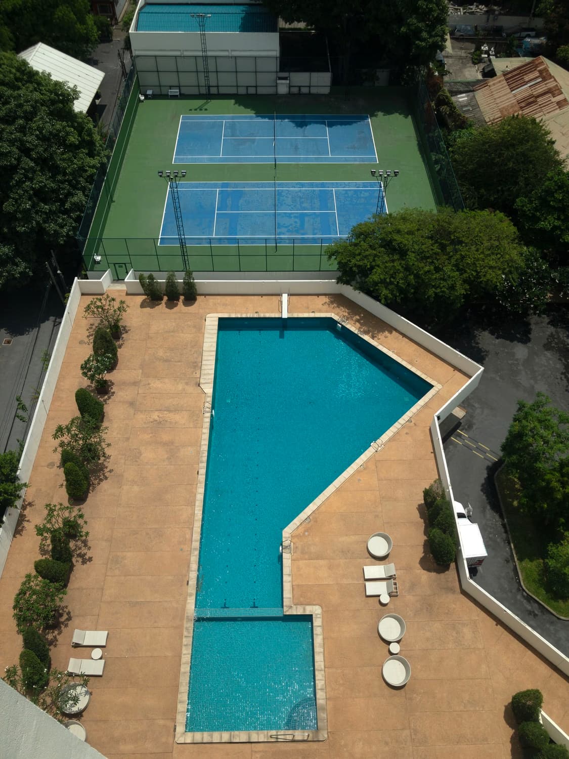 3 Bed House for Rent in Khlong San - Image 11