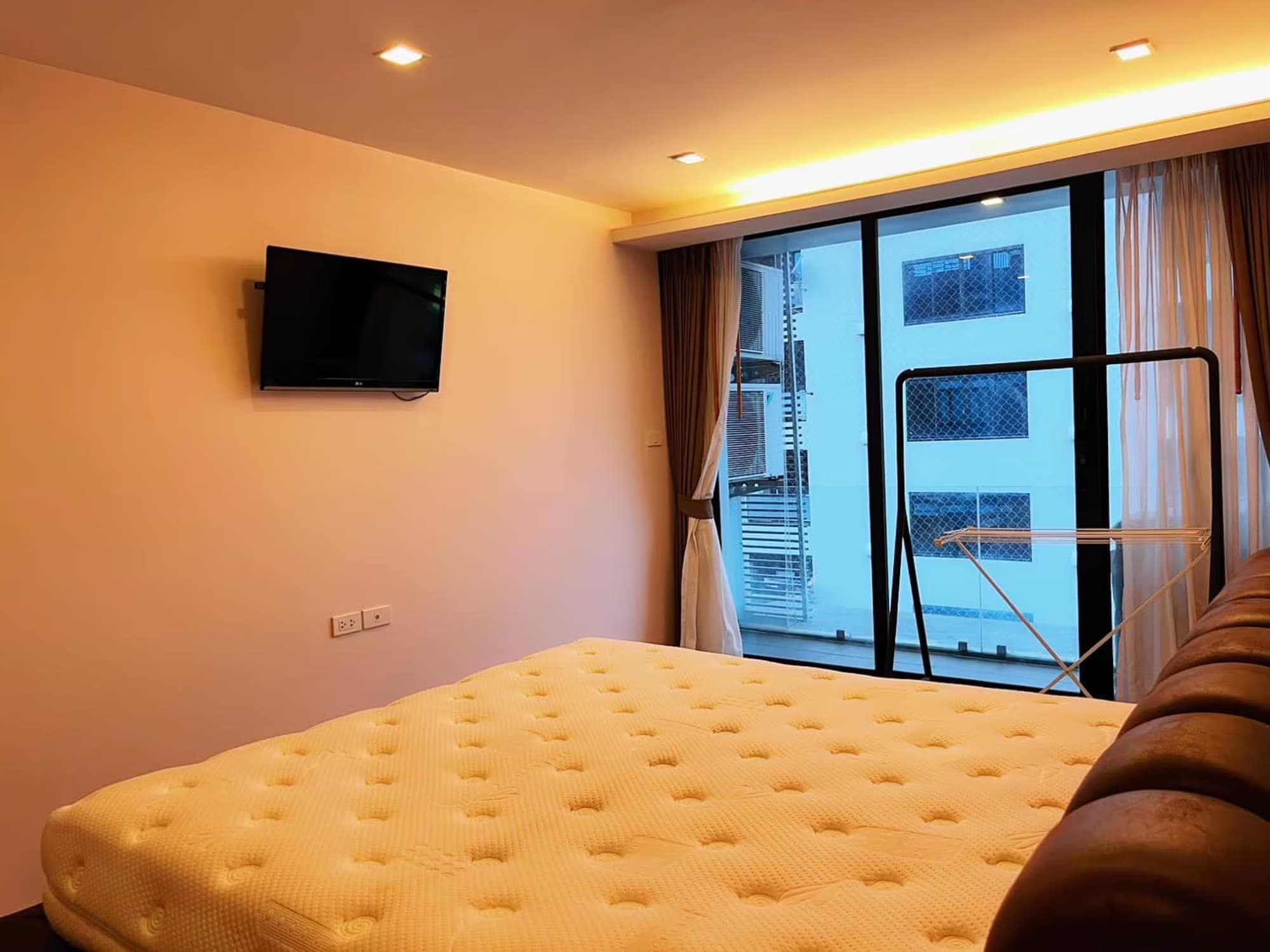 1 Bed Condo for Rent in Pathum Wan - Image 14