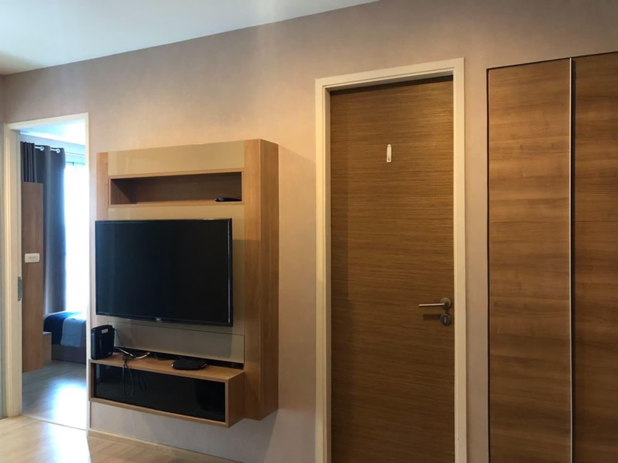 1 ห้องนอน Condo สำหรับ จำหน่าย ใน คลองเตย - Image 8