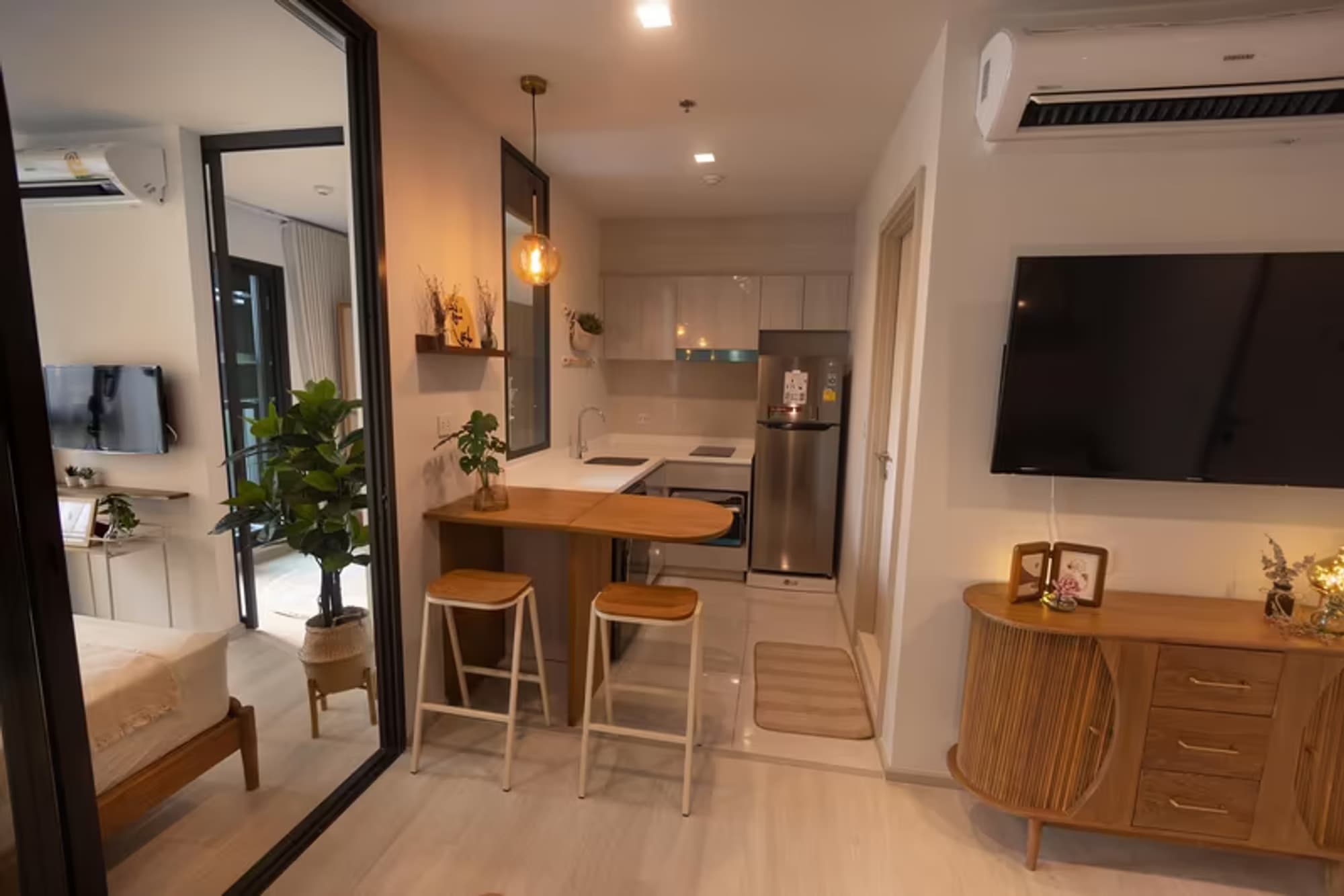 1 Bedroom Condo For Sale At Life One Wireless - Image 14
