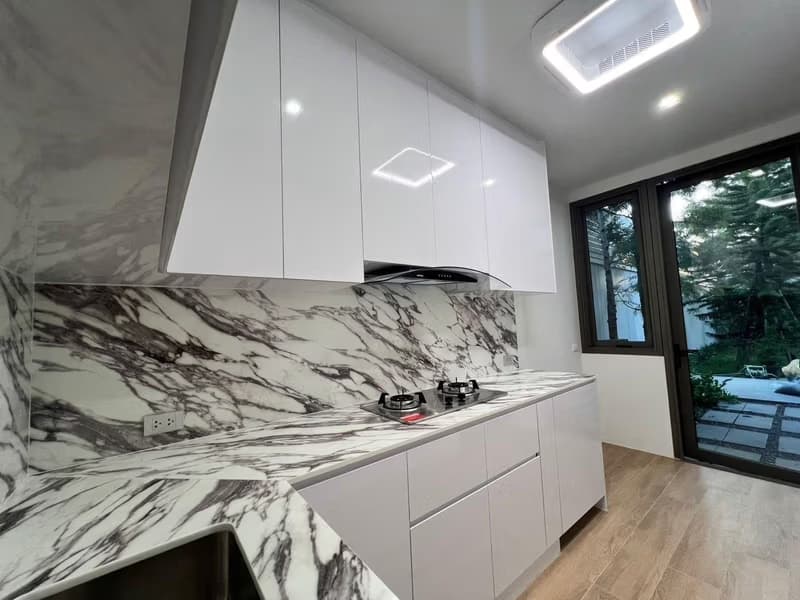 3 Bed House for Rent in Khlong Toei