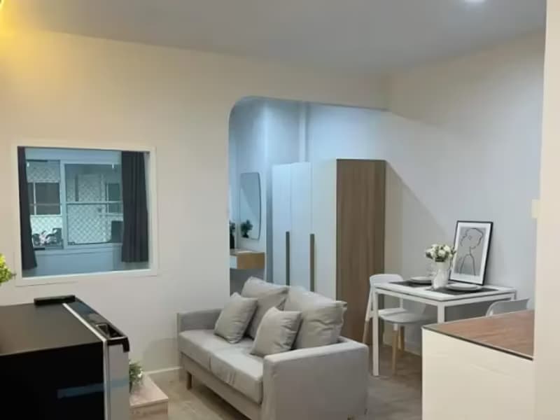 1 Bedroom Condo