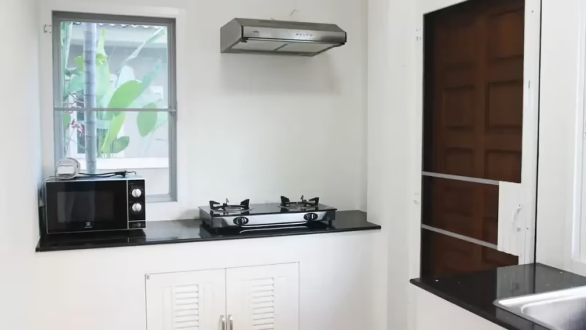 4 Bedroom House - Image 1