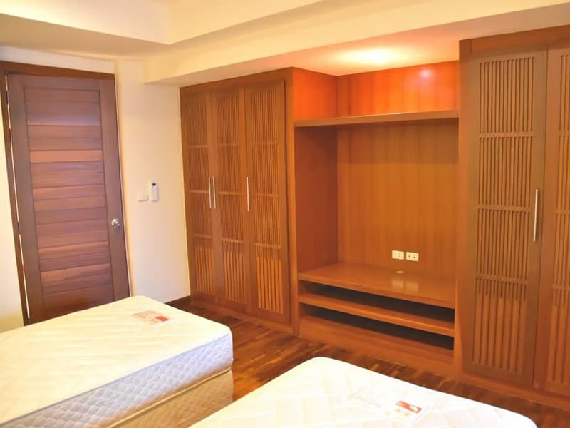 3 Bed Condo for Rent in Sathon