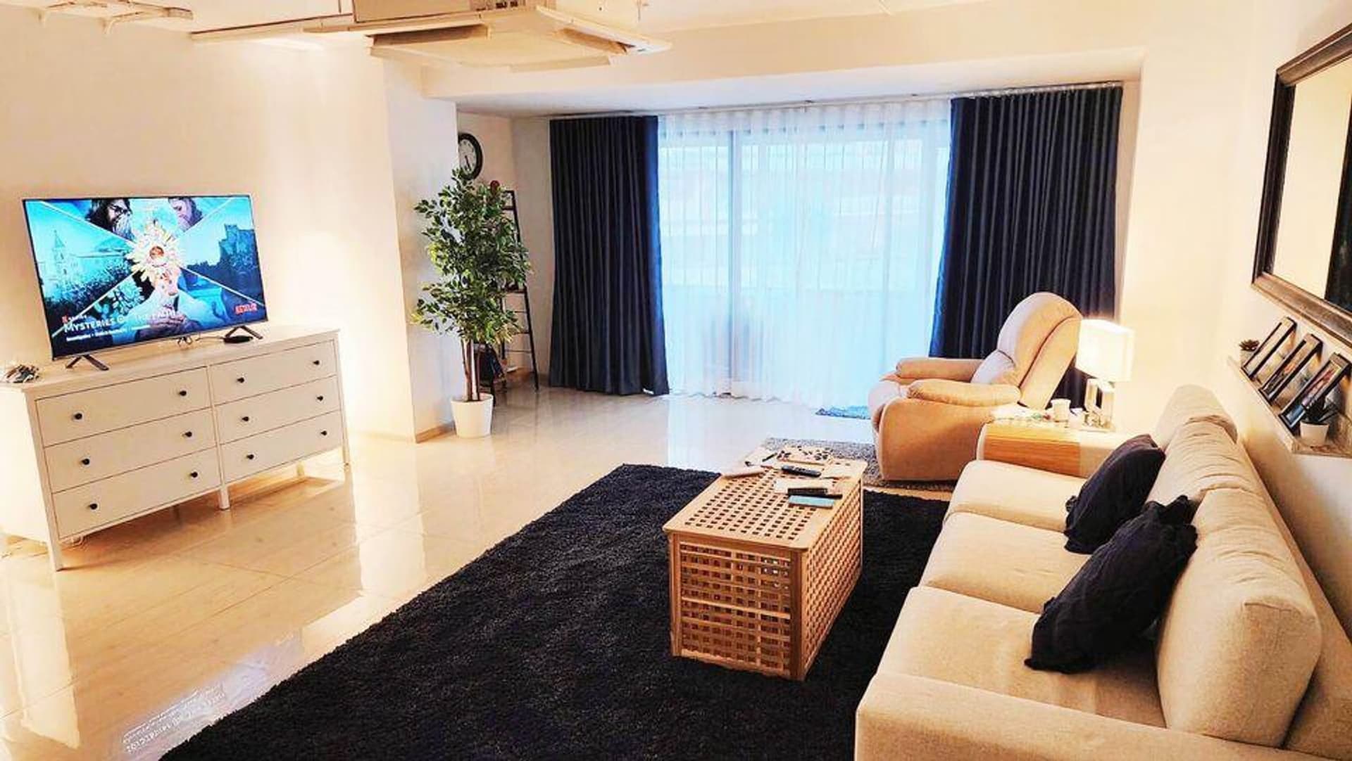 1 Bed Condo for Rent and Sale in Khlong Toei - Image 1