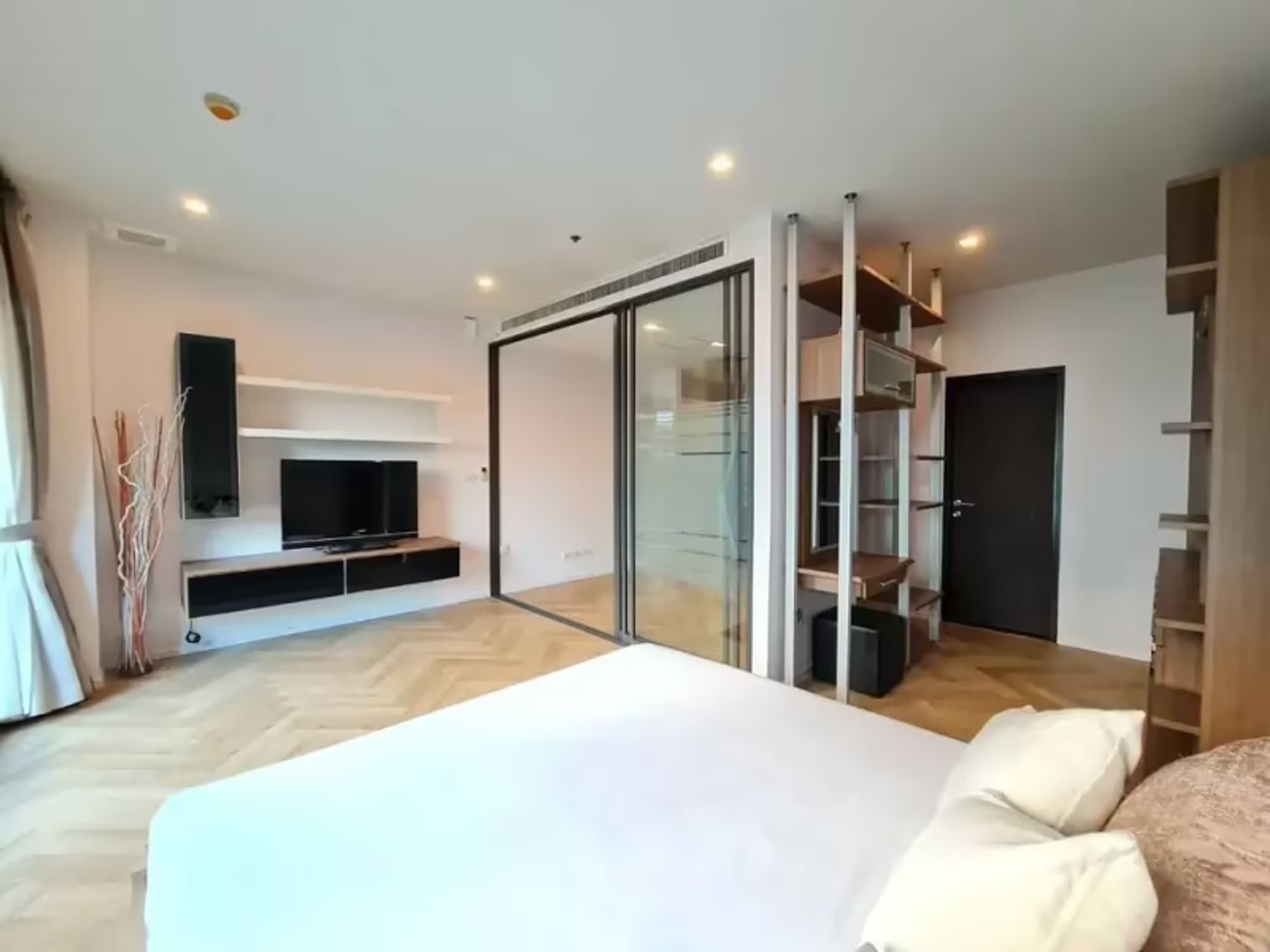 1 Bedroom Condo - Image 11