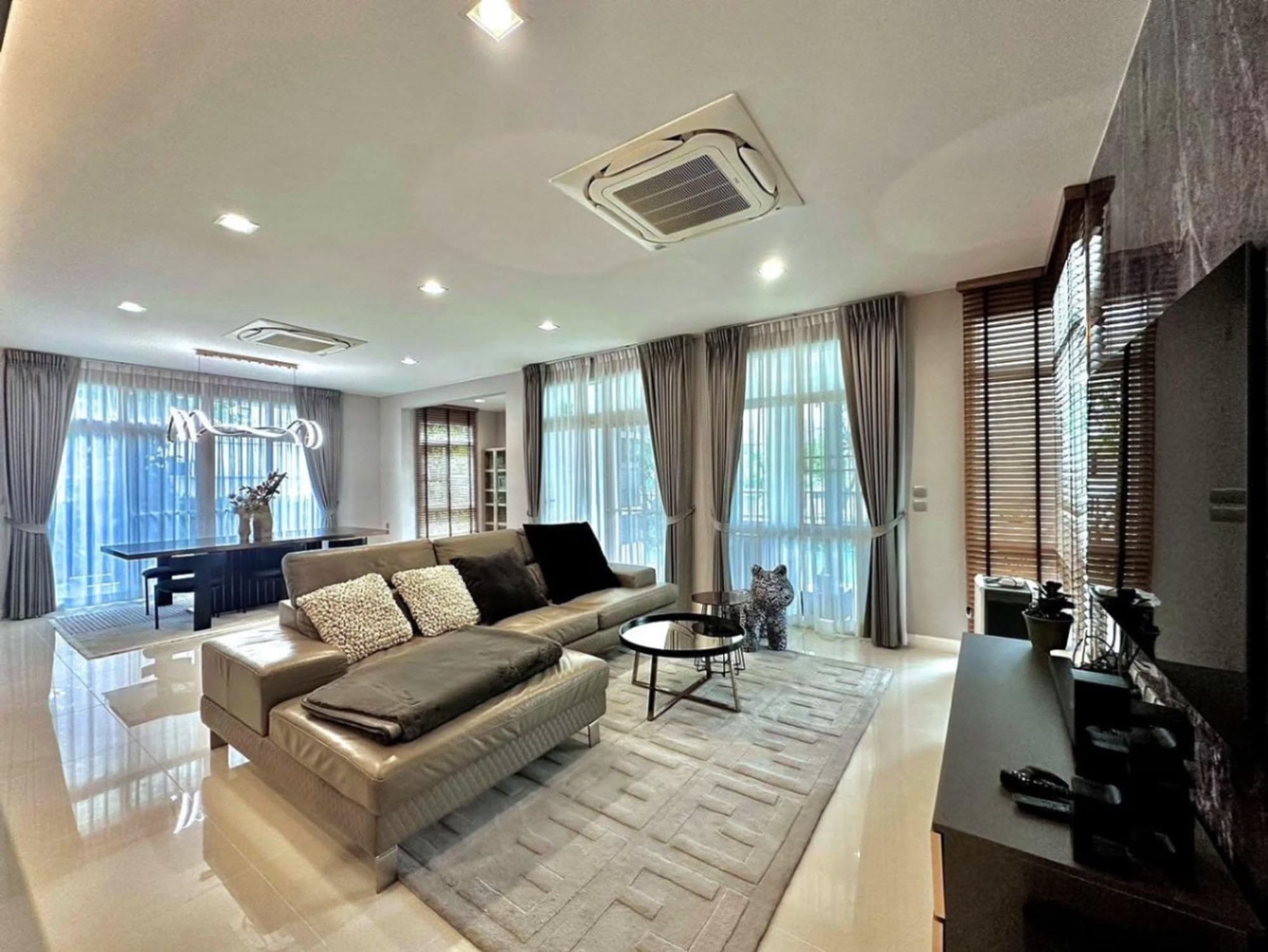 4 Bed House for Rent in Bang Phli - Image 2