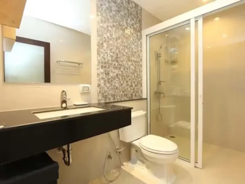 1 Bedroom Condo