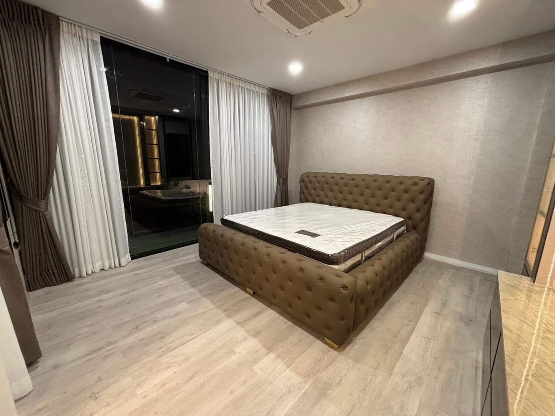 5 Bed House for Rent and Sale in undefined - Image 19