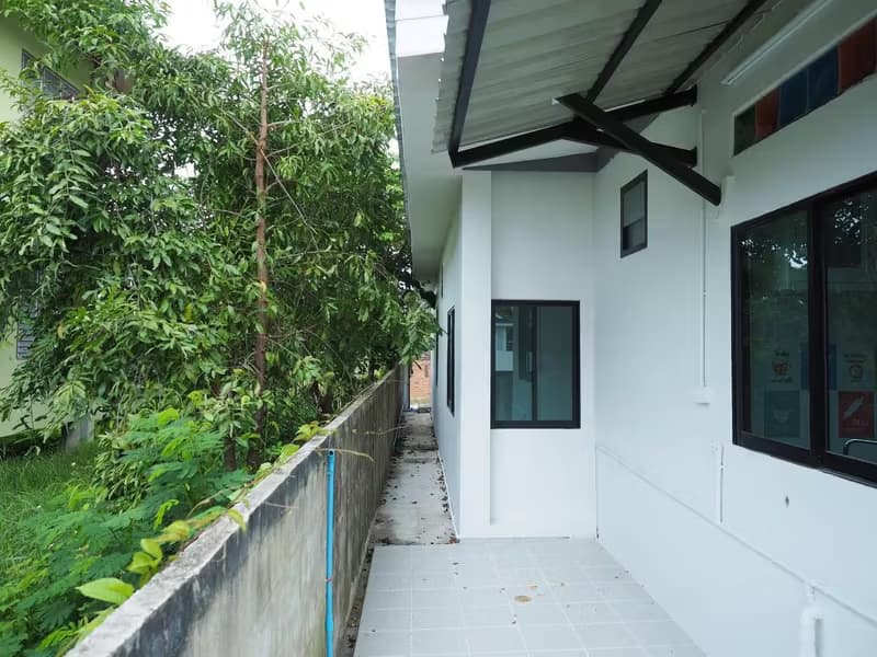 2 Bedroom House