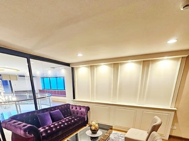 1 Bed Commercial for Rent in Huai Khwang