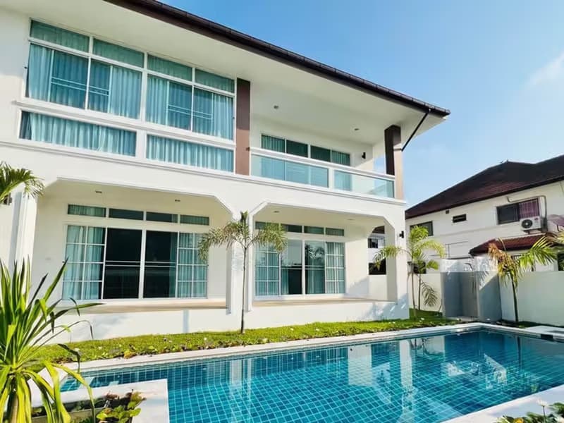 House for Sale in San Phak Wan, Hang Dong.