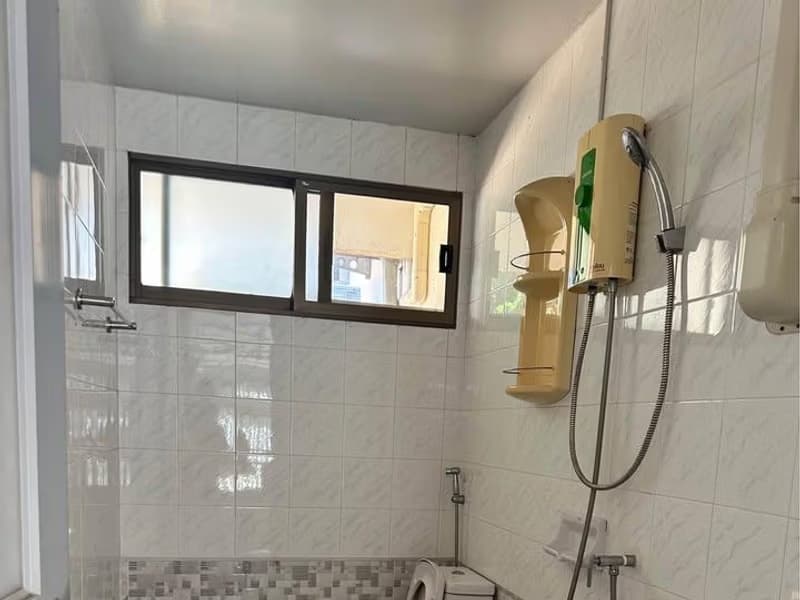 5 Bed House for Sale in Hang Dong