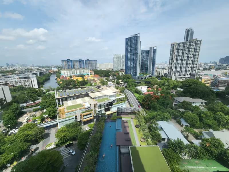 THE BASE Park West - Sukhumvit 77