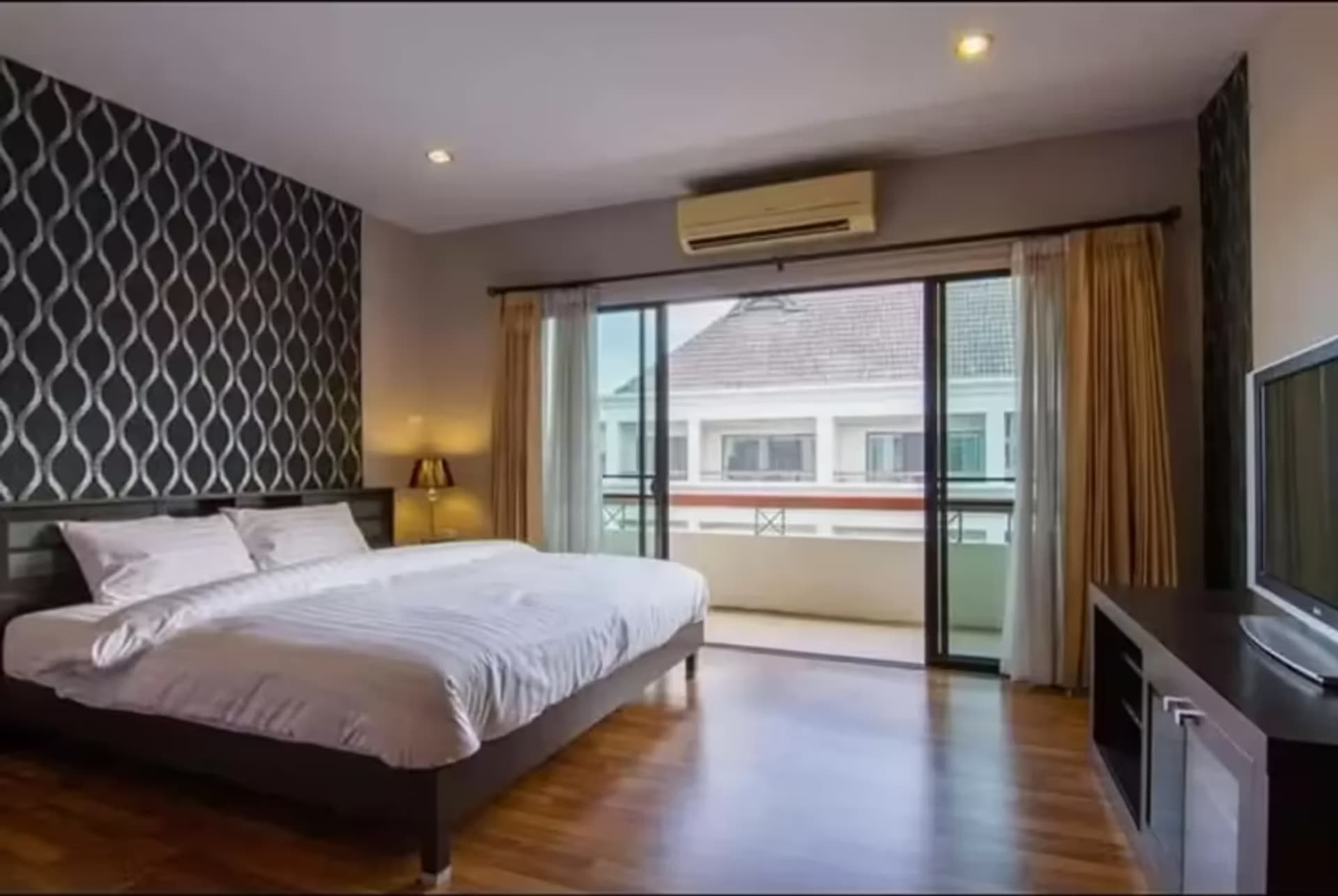 3 Bedroom Condo - Image 4