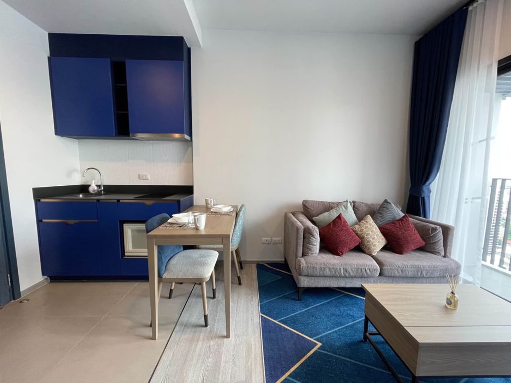 Condo for Rent at XT Ekkamai - Image 1