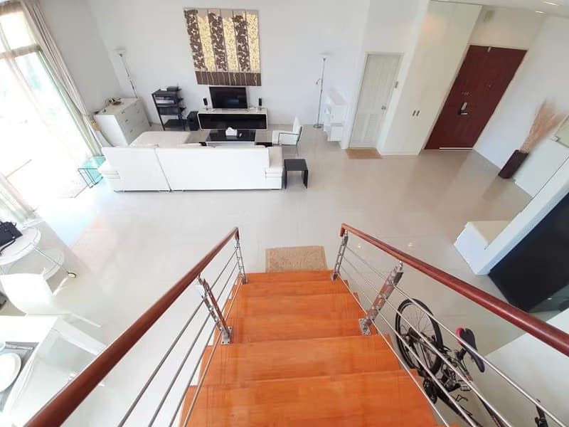 3 Bed Condo for Sale in Ratchathewi