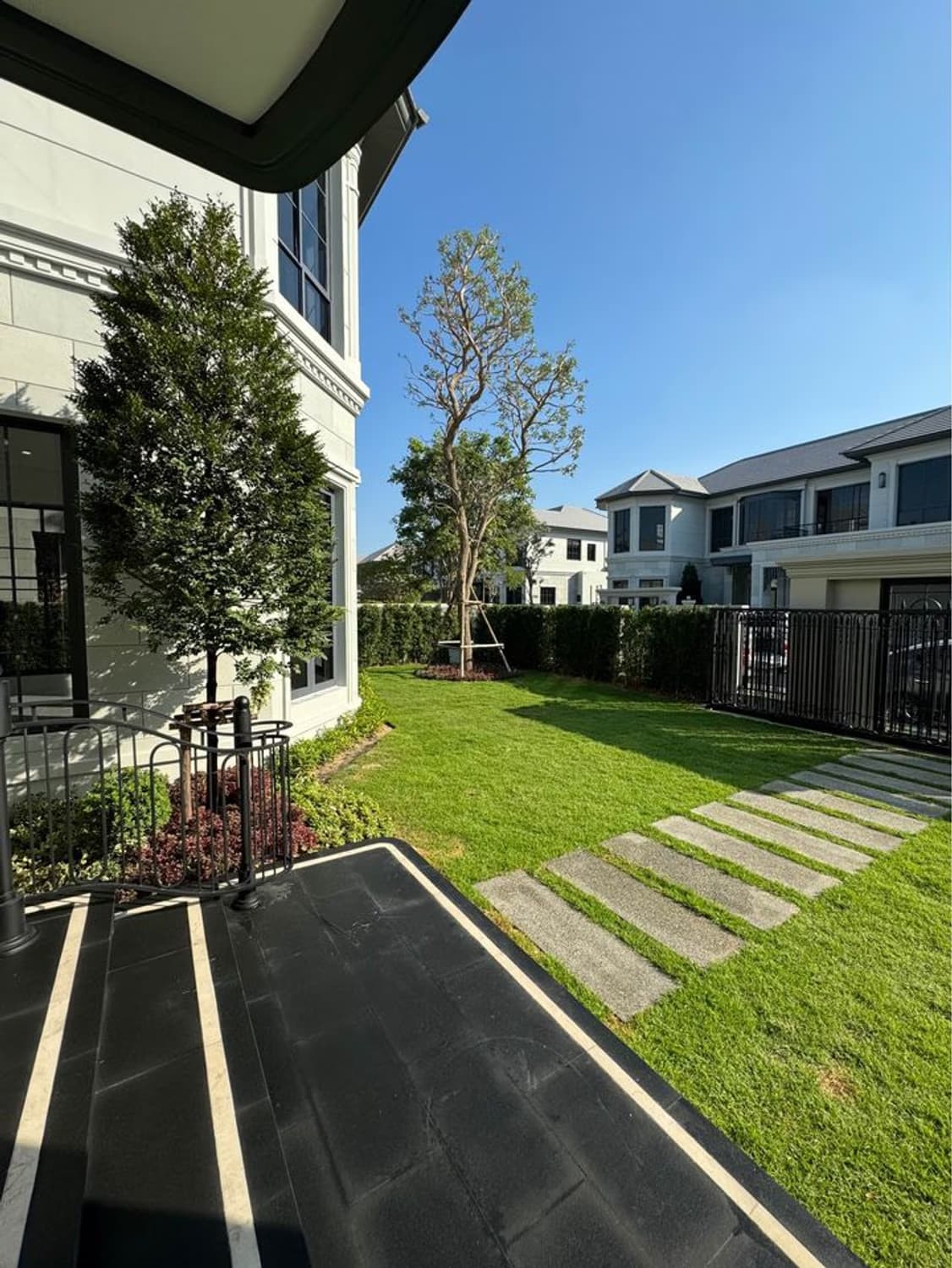 4 Bed House for Rent and Sale in Bang Kapi - Image 6